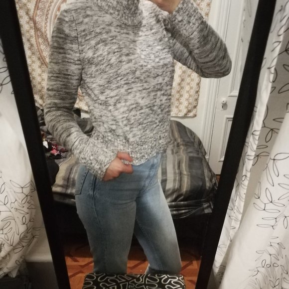 Black and White Knitwear Turtleneck Pull Sweater - Picture 2 of 3